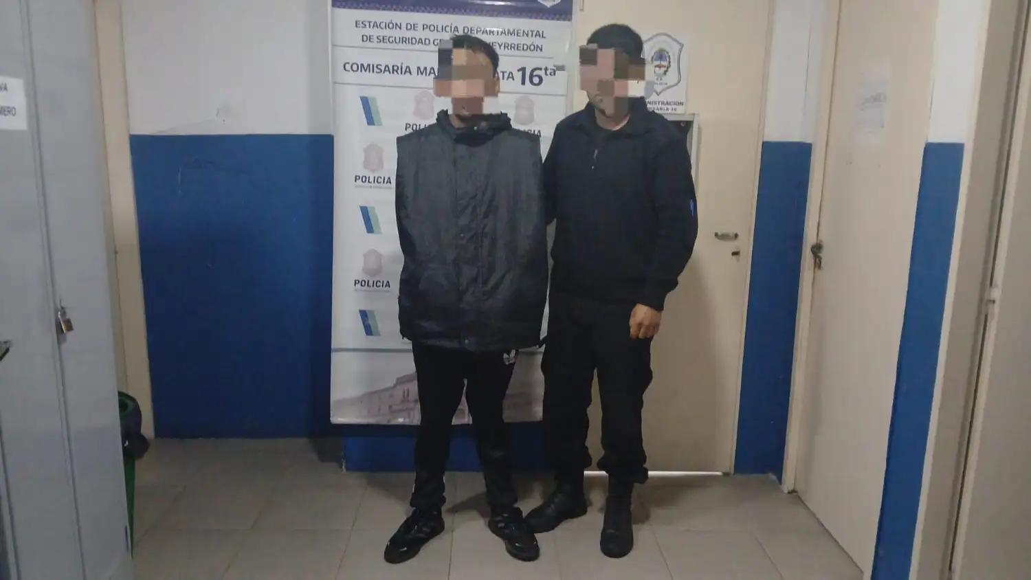La Policía detuvo a un hombre por robar un vehículo tras chocar en la vía pública