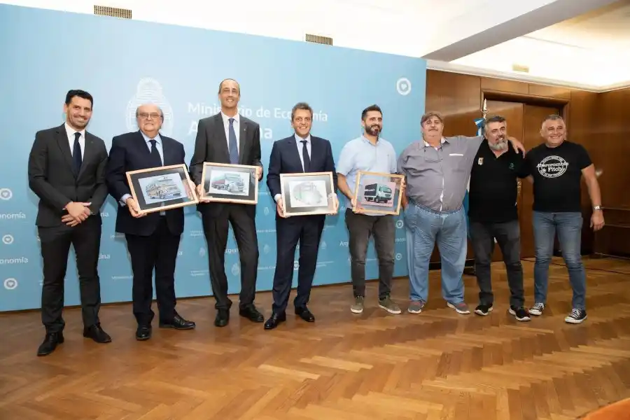 Mercedes-Benz Camiones y Buses Argentina anunció una inversión de US$20 millones en el país