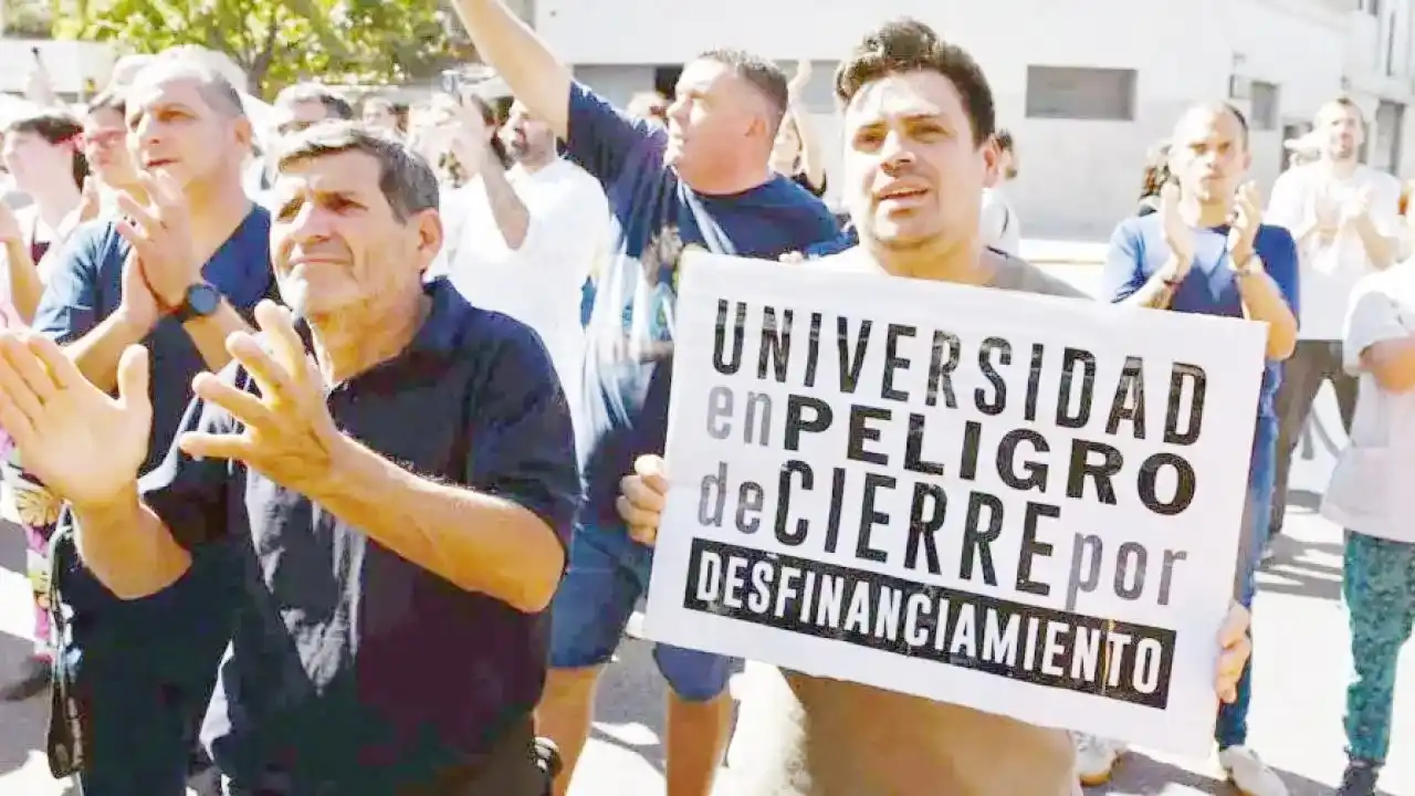 Gremios anunciaron calendario de paros en las universidades: no iniciarán las clases