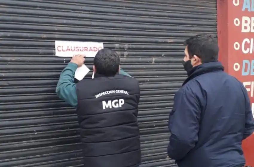 Se profundizan los operativos: clausuran comercios por la venta ilegal de alcohol