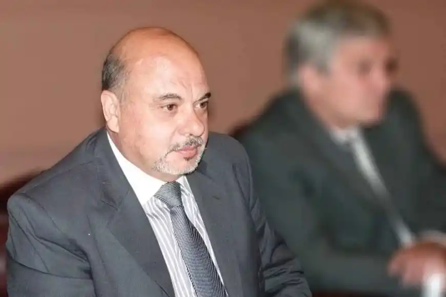 Los 40 viajes internacionales del ex legislador Hernán Vittulo