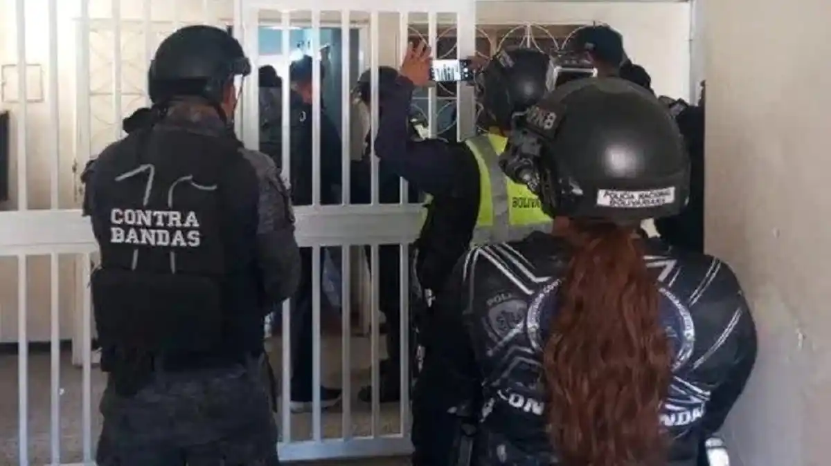 POR TOMARSE SU LECHE: joven golpeó con un martillo, amenazó y secuestró a su abuela de 73 años 