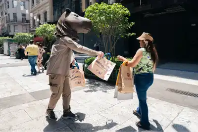 El Carpincho entrerriano llevó la propuesta turística al microcentro porteño