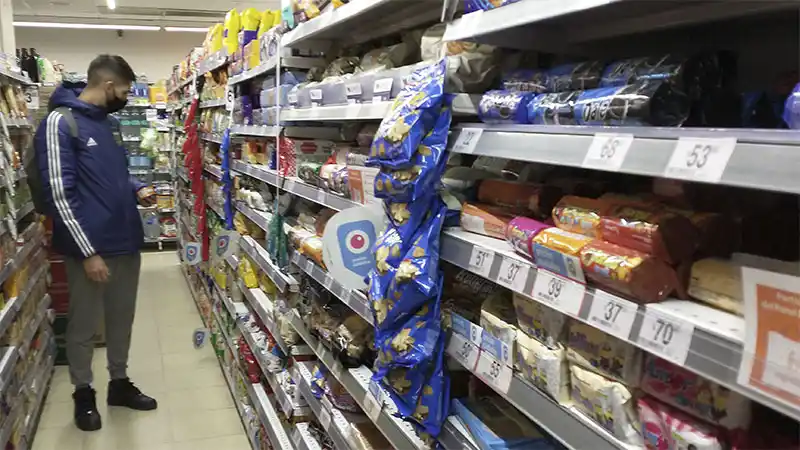 Una familia necesitó más de $67 mil para superar el umbral de pobreza en julio