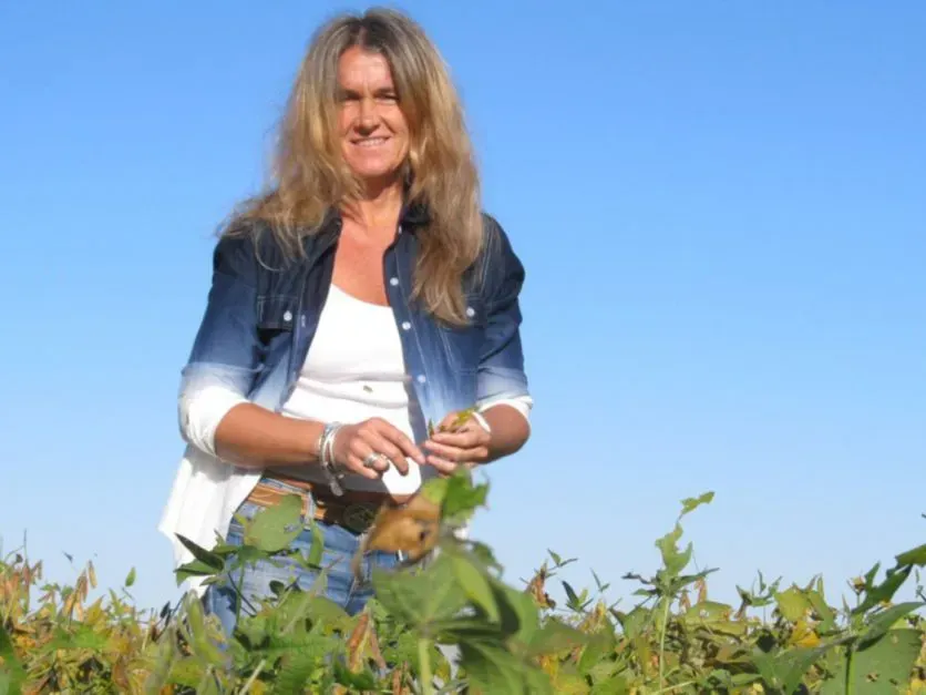 Con vasta trayectoria técnica y fuerte vínculo con la red agro-productiva, inicia su gestión en un contexto de alta tensión regulatoria.