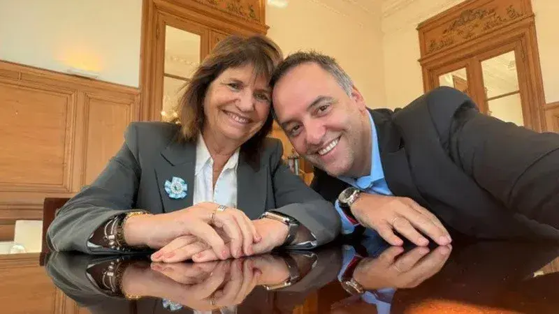 Bullrich cuestionó a Adorni: “Esto es más que un error, es una omisión ética”