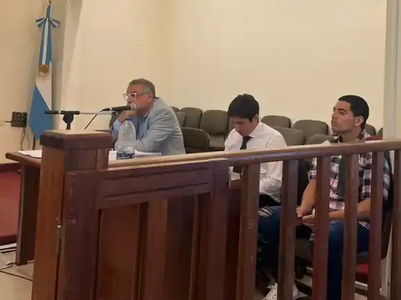 Comenzó el juicio a un padre acusado de intentar matar a su hija en Colón: la defensa dice que fue "un reto desmedido"