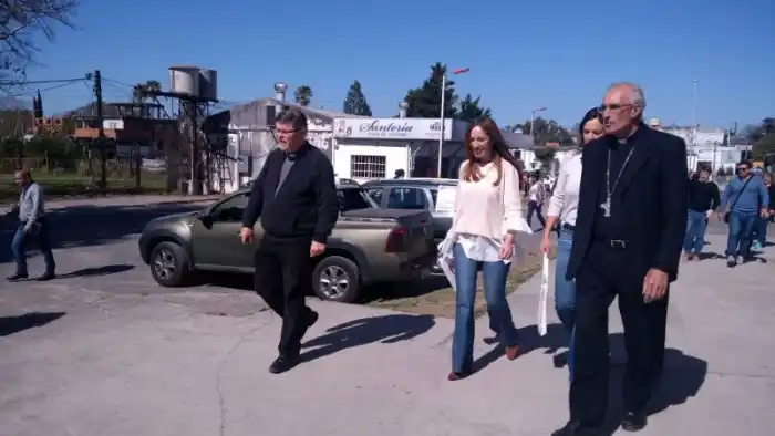 Vidal en San Nicolás: Visitó el santuario de la Virgen y dijo que cree "en dar la cara y estar"