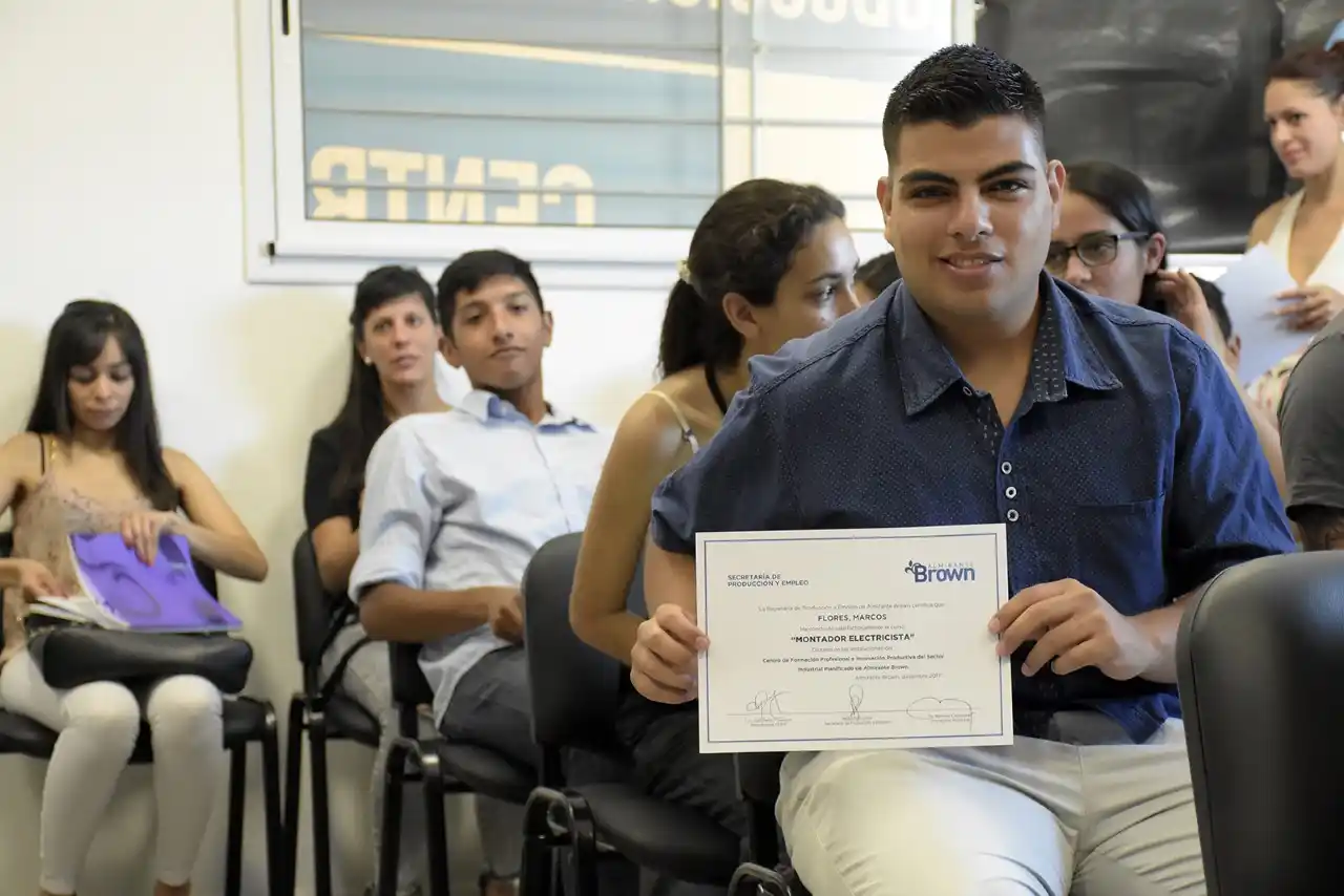 Almirante Brown: Municipio brinda asesoramiento sobre el programa Fomentar Empleo