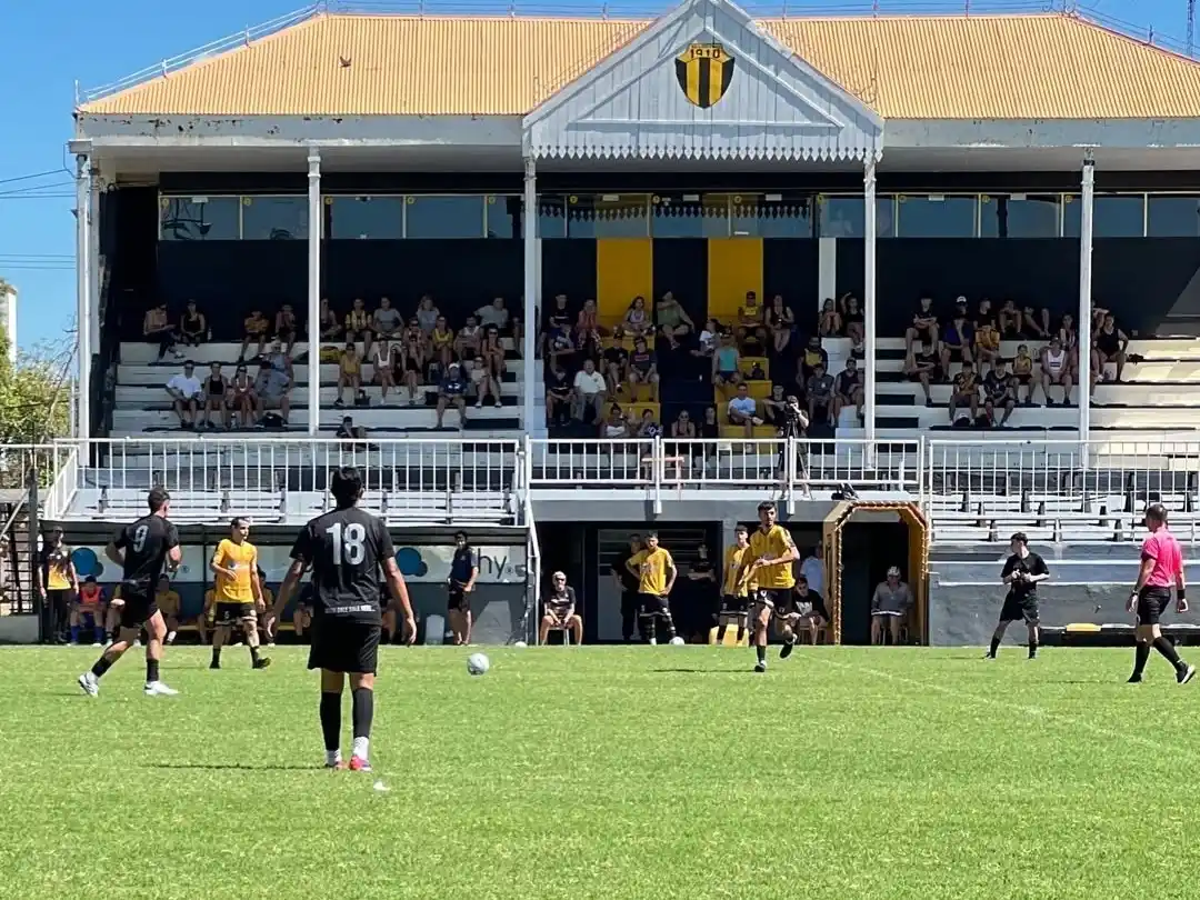 Goleada del Cañonero 4 a 1 sobre Sp.Norte. Foto: IG. Libertad de Sunchales