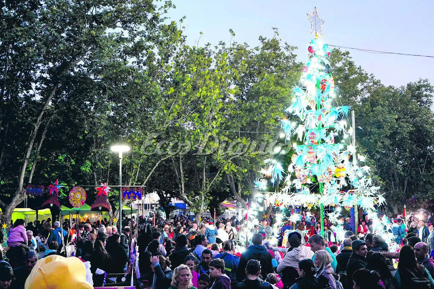 Participaron agrupaciones folclóricas, hubo una feria y también espectáculos