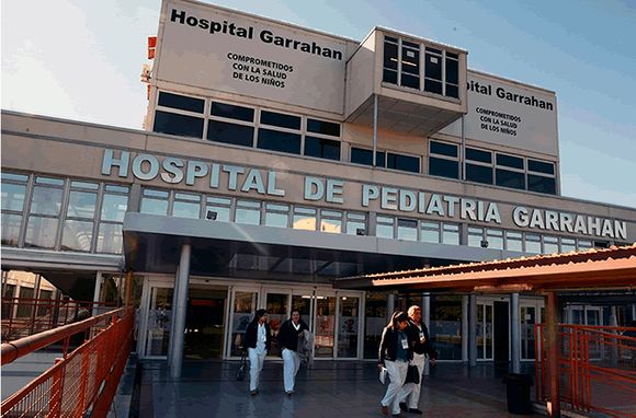 Impulsan un reconocimiento para el Garrahan por la histórica cirugía intrauterina
