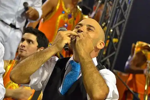 Las presentaciones de Tinelli son "una grasada" 