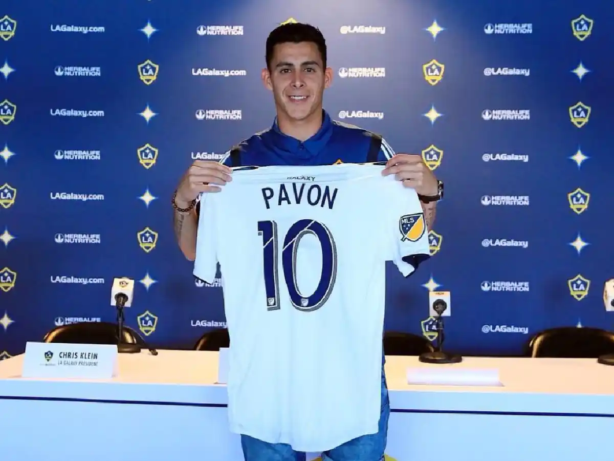 A Pavón le dieron la “10” en Los Ángeles Galaxy