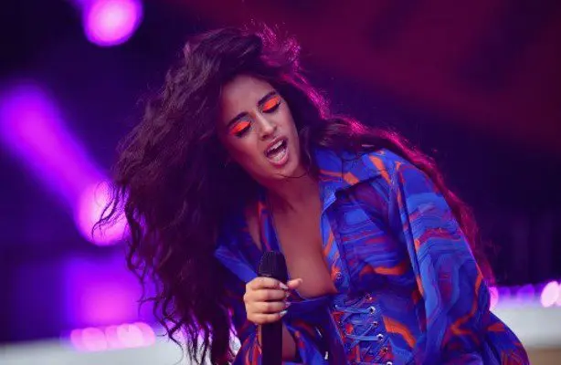 A rey muerto… Así celebra Camila Cabello su soltería
