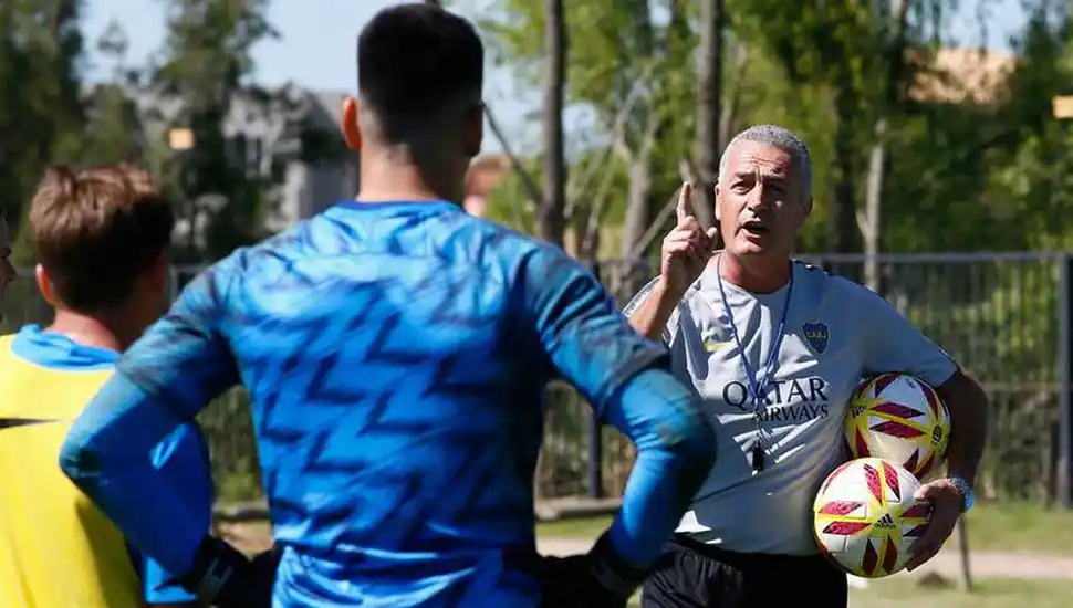 Alfaro realizó su primera práctica abierta en Boca
