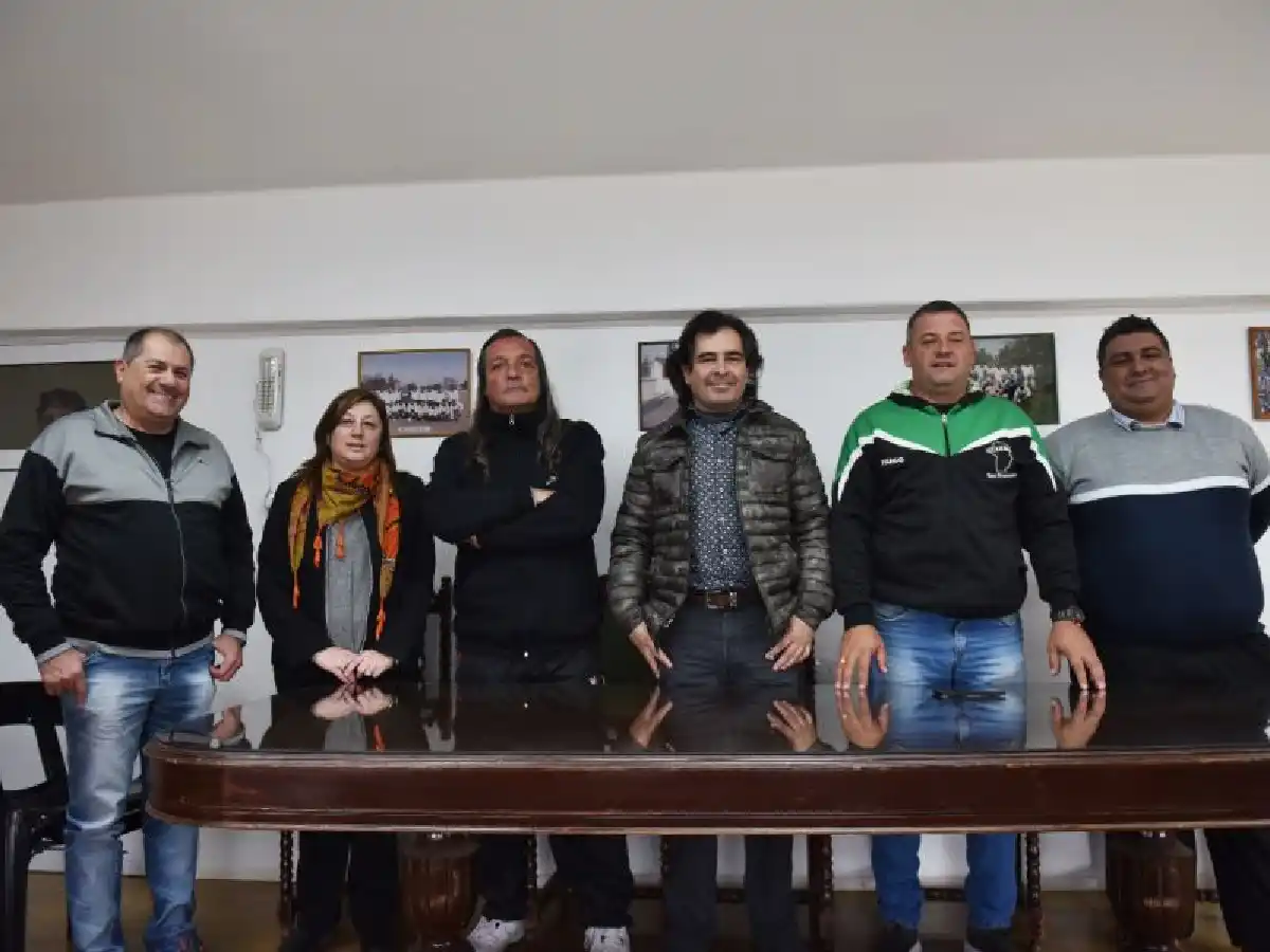 Gremios de la ciudad rechazan la reforma laboral y piden votar a los Fernández