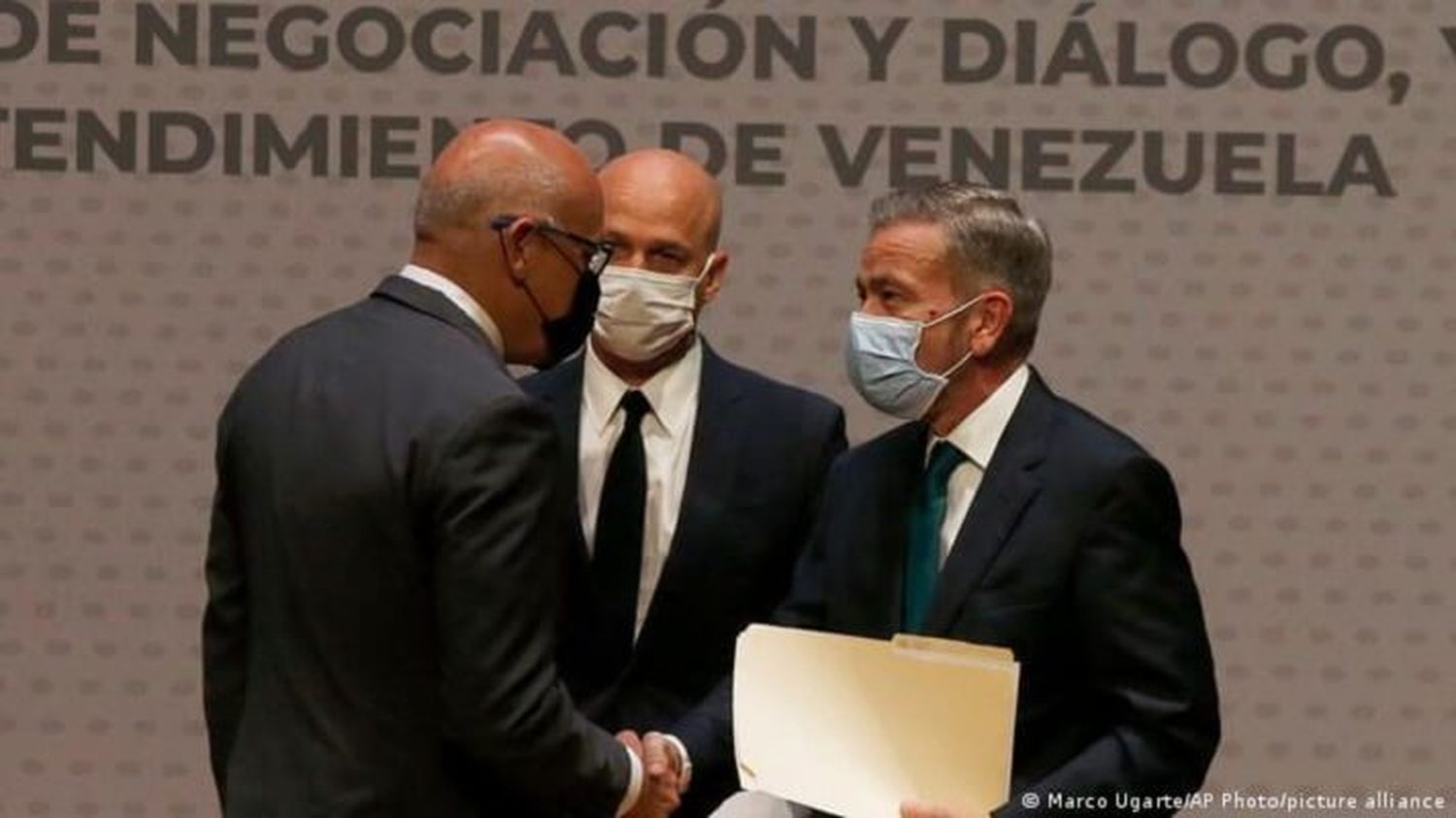 SOLO EL BENEFICIO DE LA POBLACIÓN dará legitimidad al diálogo. Te decimos por qué