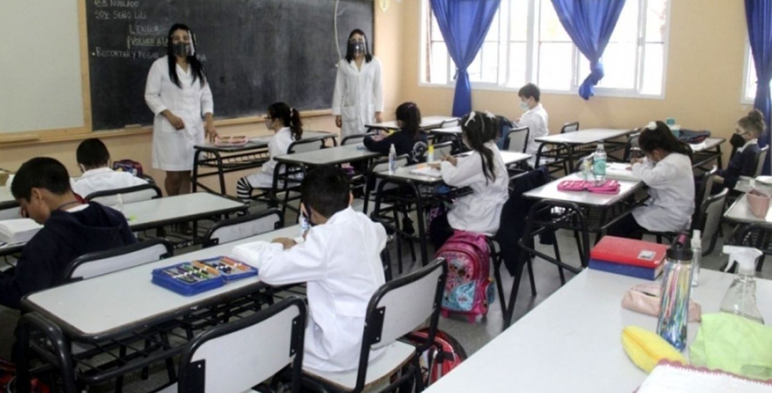 Proponen una hora más de clase por día en las escuelas primarias