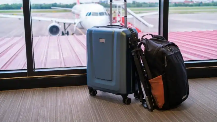 Córdoba: condenan a una aseguradora a indemnizar a dos pasajeros por demoras en los vuelos