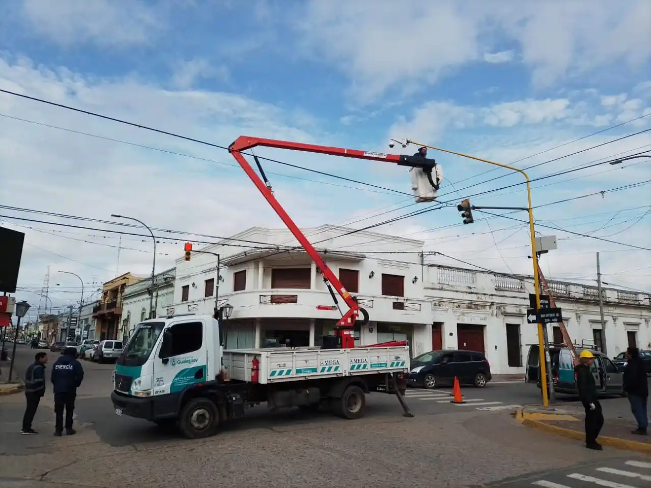 Se recolocó un domo de vigilancia en la intersección de San Antonio y Centenario.