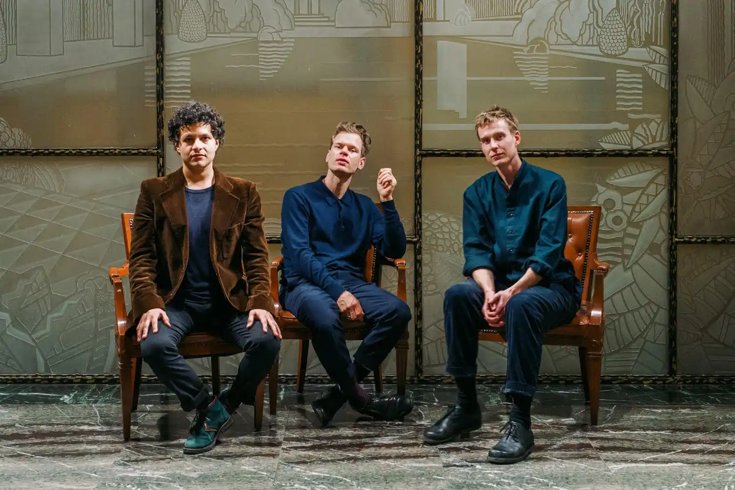 El proyecto se inició en 2024 con una gira colaborativa y sesiones de grabación en Ciudad de México y Guadalajara.