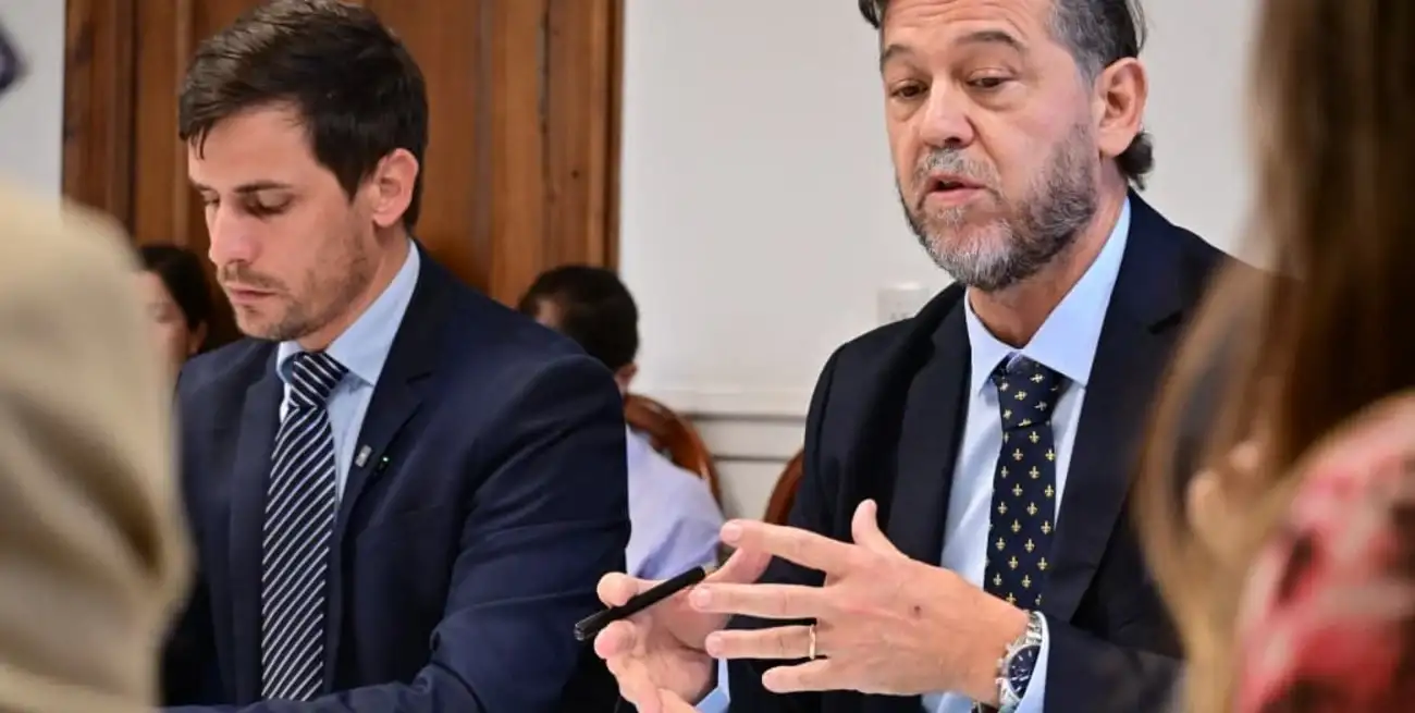 Legisladores y municipios debatieron cambios al proyecto que regula la actividad de cuidacoches.