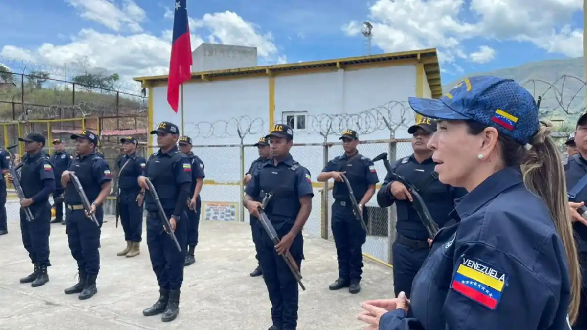 Caen directora y subdirector de la cárcel El Rodeo III