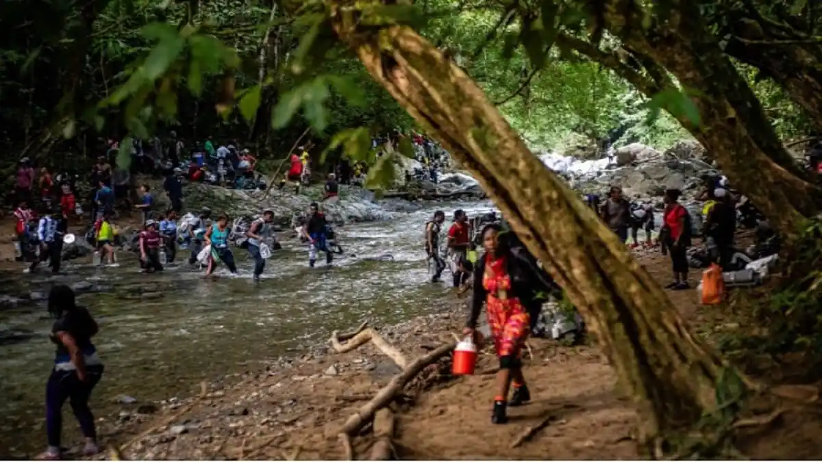 ¡REFORZARÁN LAS FRONTERAS! Alerta en Panamá por caravana de 2.400 migrantes que ingresaron a la selva de Darién