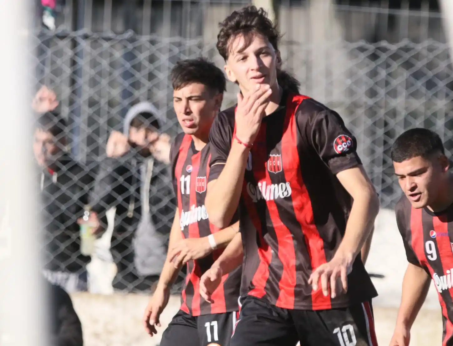 Enzo Doello le dio la victoria al Rojinegro (crédito: IG/ Gol Entra).