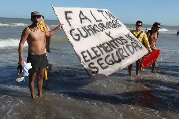 Pinamar: Tras falta de acuerdo salarial, guardavidas impulsan un paro 24 de horas