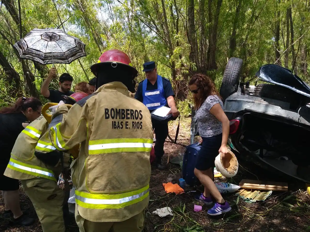 Un matrimonio fue hospitalizado en Gualeguaychú tras un vuelco en la ruta
