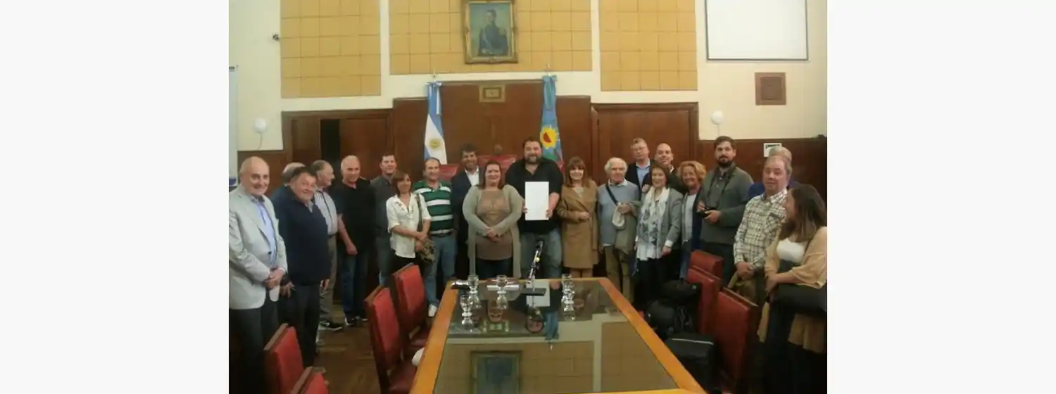 El Concejo declaró de interés el libro "Augurios de una tarde feliz"