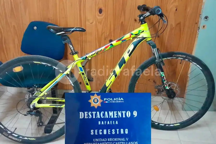 Encontraron una “bici descartada” en Parque Villa Podio