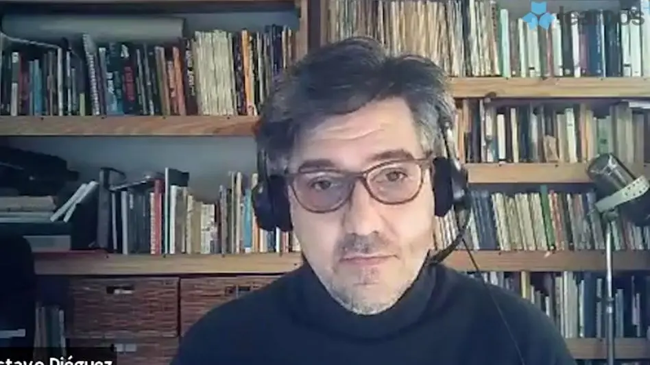 Gustavo Dieguez presentó "Gómez. Improbables aventuras de un fotógrafo en Mar del Plata"