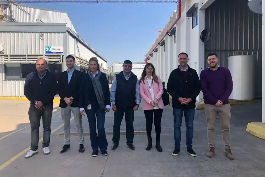 El Municipio, Provincia y CGT visitaron Limansky S.A