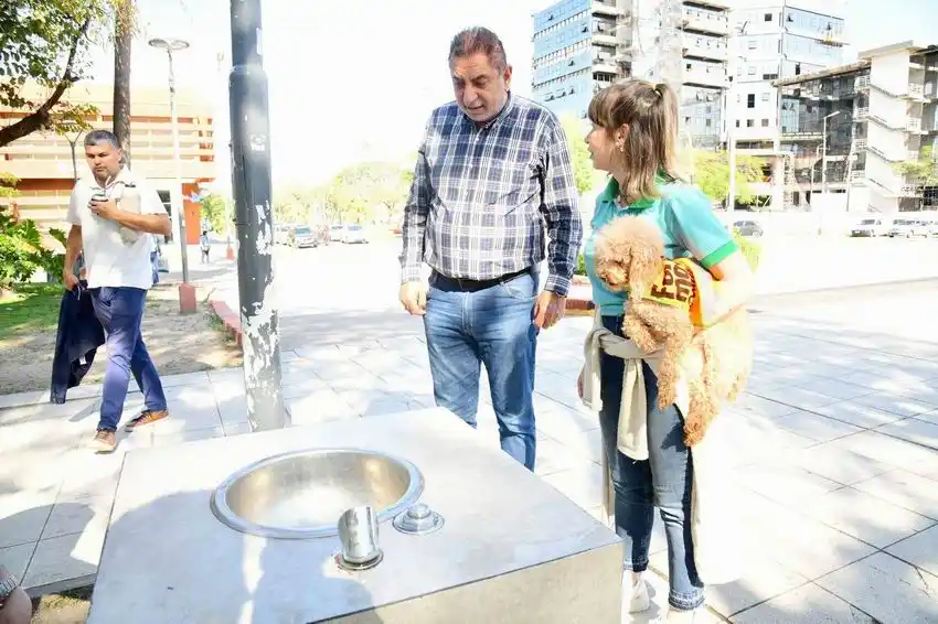 Jofré recorrió la plaza San Martín 
donde se desarrollan nuevas obras