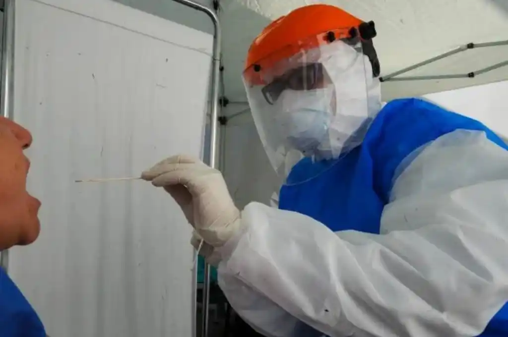 Rosario: barrios populares, la mitad de los hisopados ya son positivo