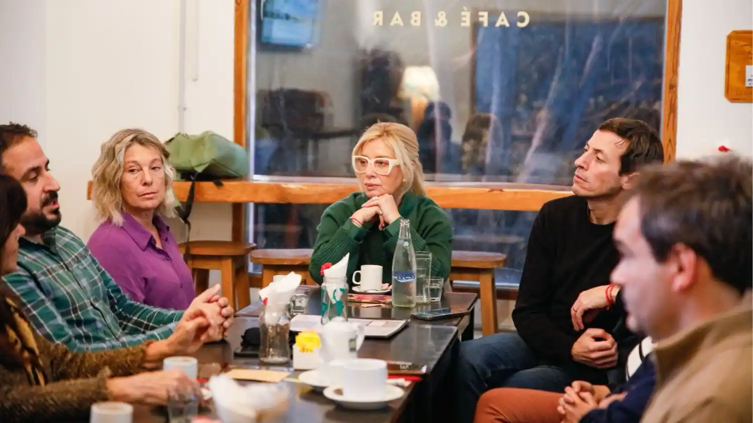 La primera candidata a concejal ya recogió cerca de 6.000 sugerencias y propuestas de vecinos desde un código QR, y otras 4.000 desde un canal de Whatsapp.