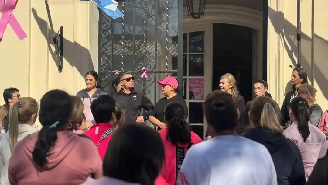 La Policía de Santa Fe realizó una jornada recreativa por el Día Mundial de la Lucha contra el Cáncer de Mama - 3