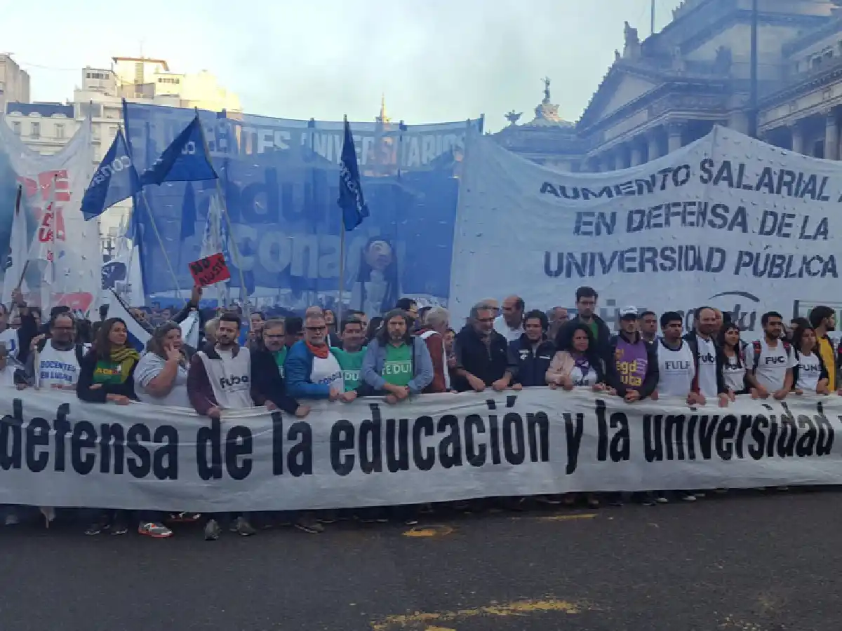 Reunión clave entre el Gobierno y docentes universitarios