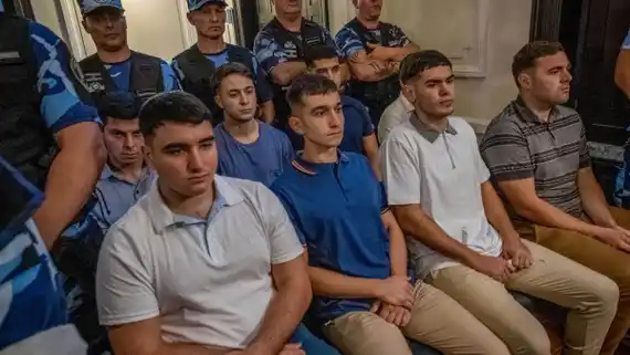 Asados, tv y música: así viven los rugbiers condenados por el crimen de Fernando