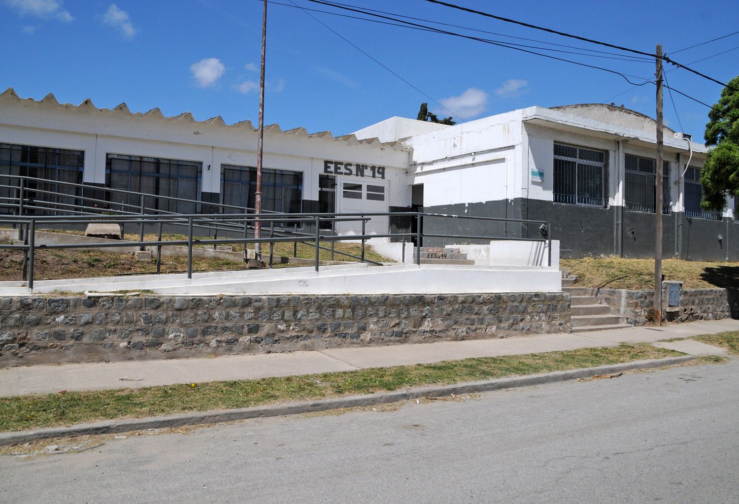 ¿Se suspenden las clases en el turno tarde por las altas temperaturas en Tandil?