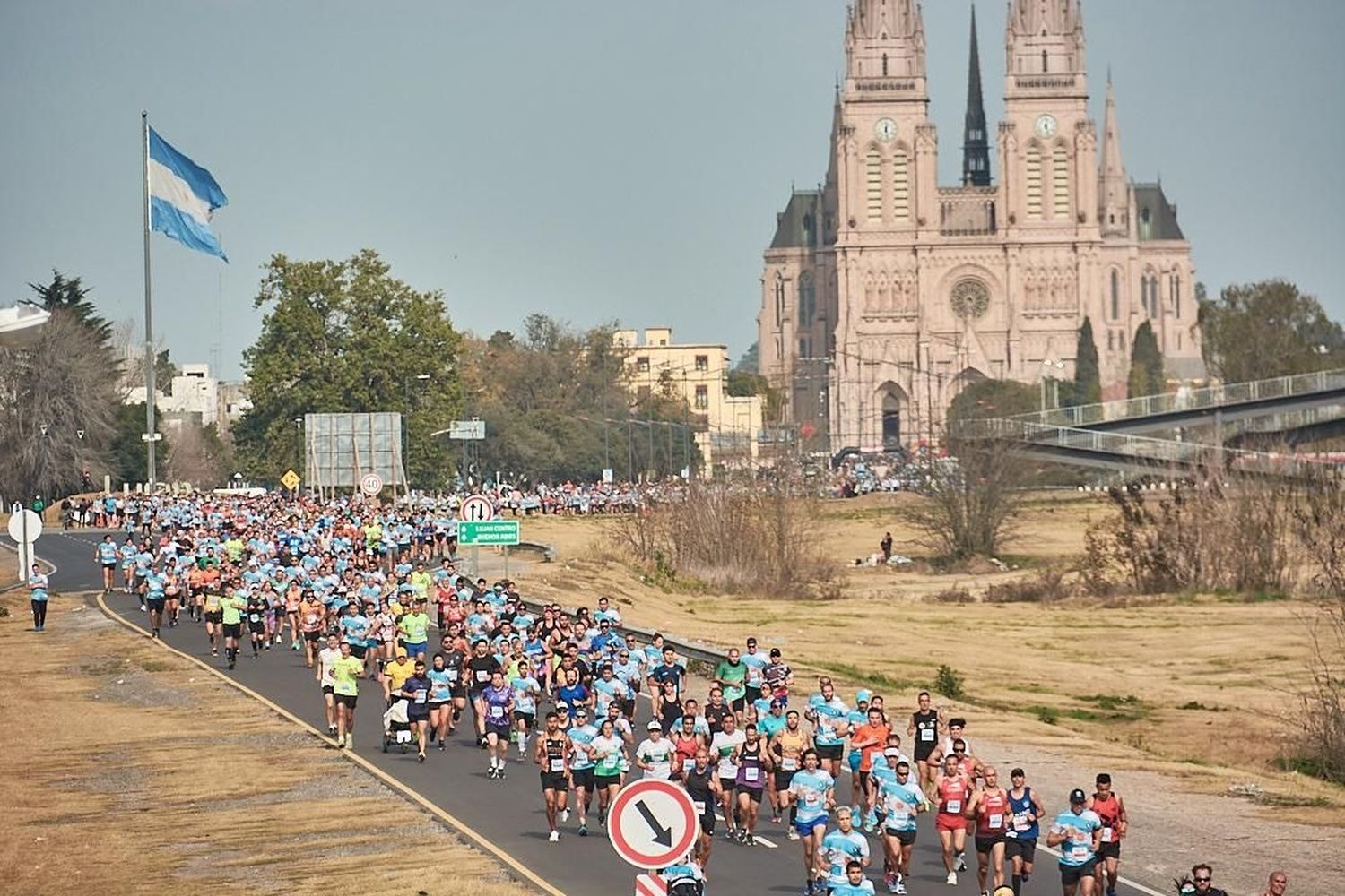 Maratón solidaria de Luján: Esperan convocan a más de 4000 personas en un circuito que recorre los lugares emblemáticos
