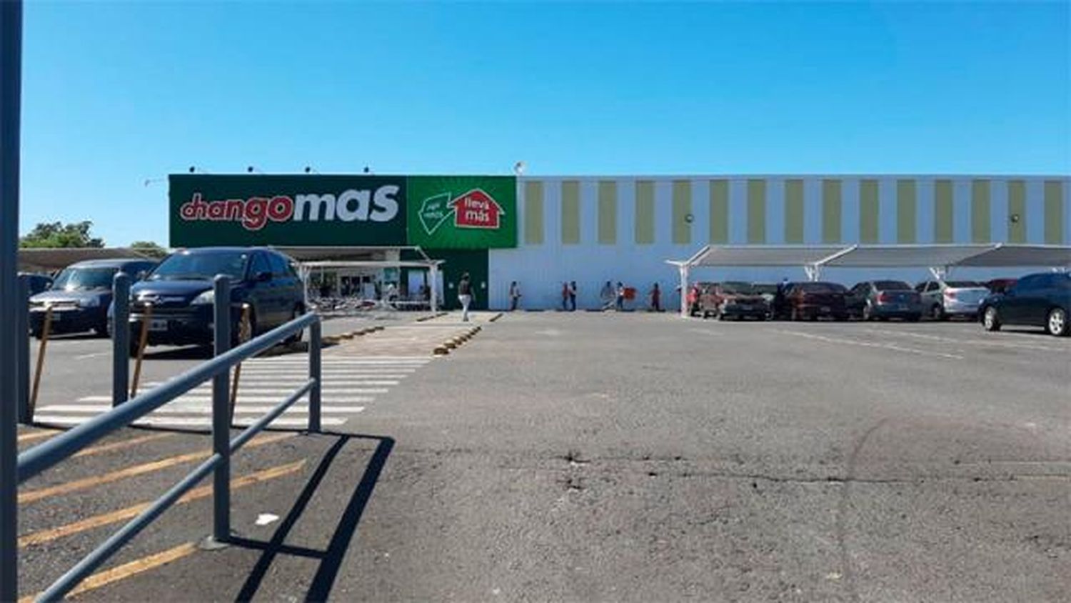 Empleados de varios supermercados de Paraná dieron positivo para COVID-19