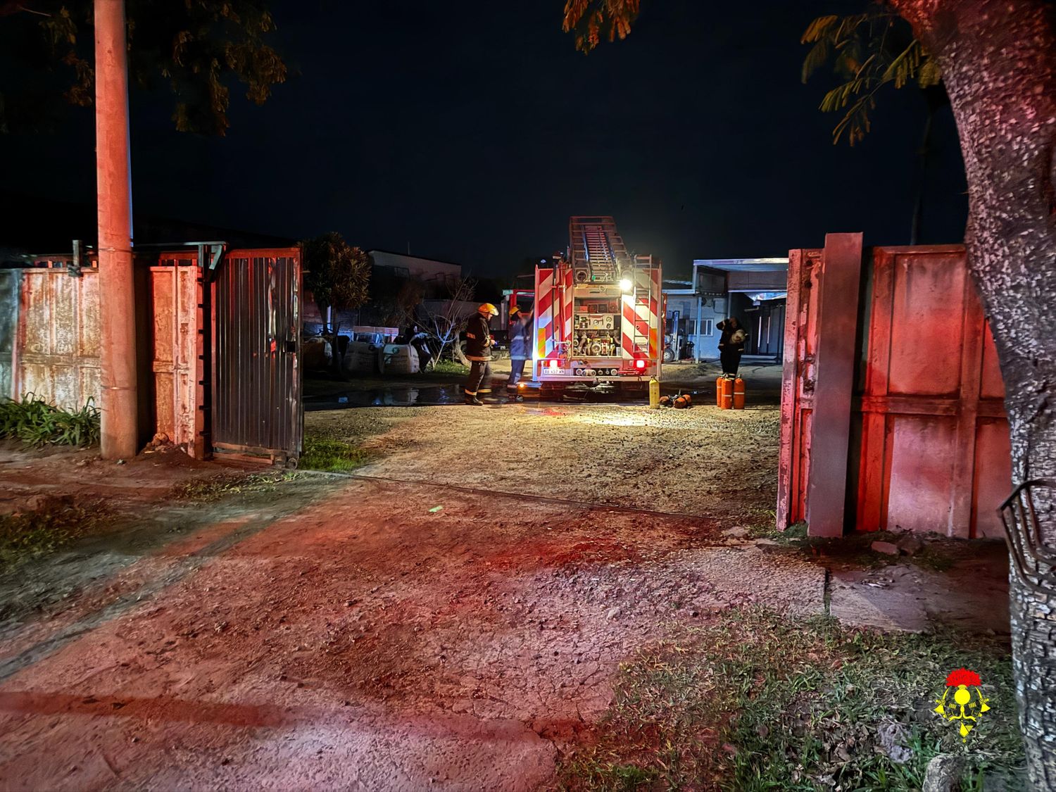 Incendio nocturno en una panadería de Crespo