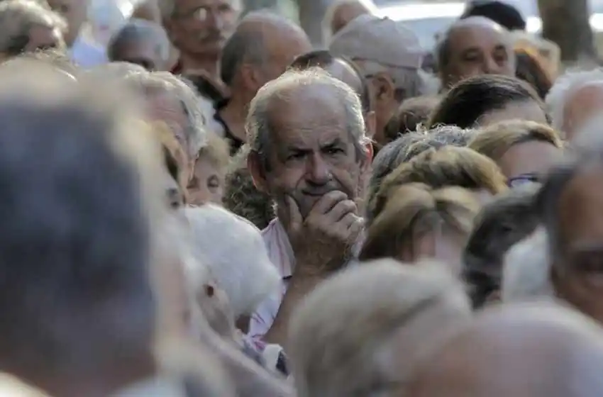 «Es mentira que hubo aumento para los jubilados, hubo una quita», sostuvo un especialista en derecho previsional