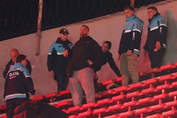 Allanan nuevos domicilios en el Conurbano por los incidentes en Independiente – U. de Chile: cómo sigue la investigación