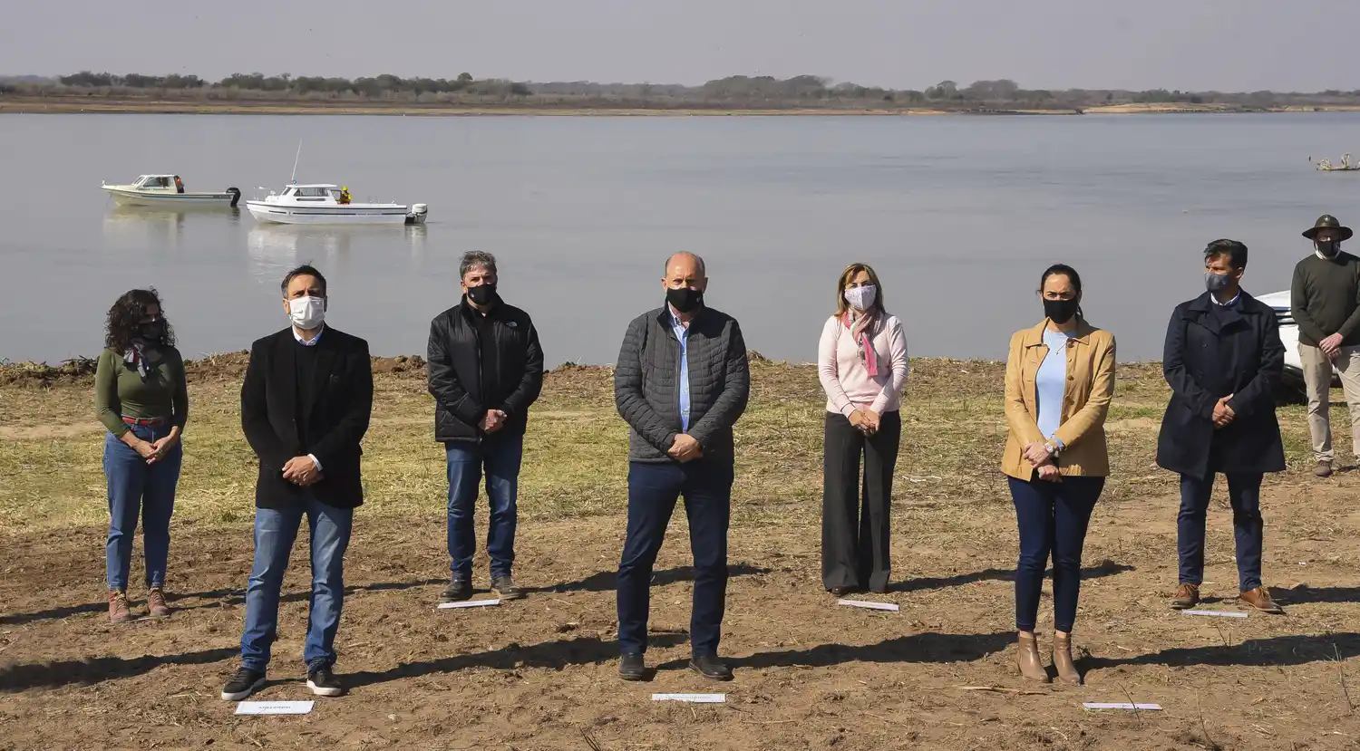 Presentaron el primer faro de conservación del país en el Parque Nacional Islas de Santa Fe
