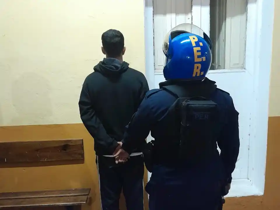 Detuvieron a un joven de 20 años por resistencia a la autoridad en Plaza San Martín